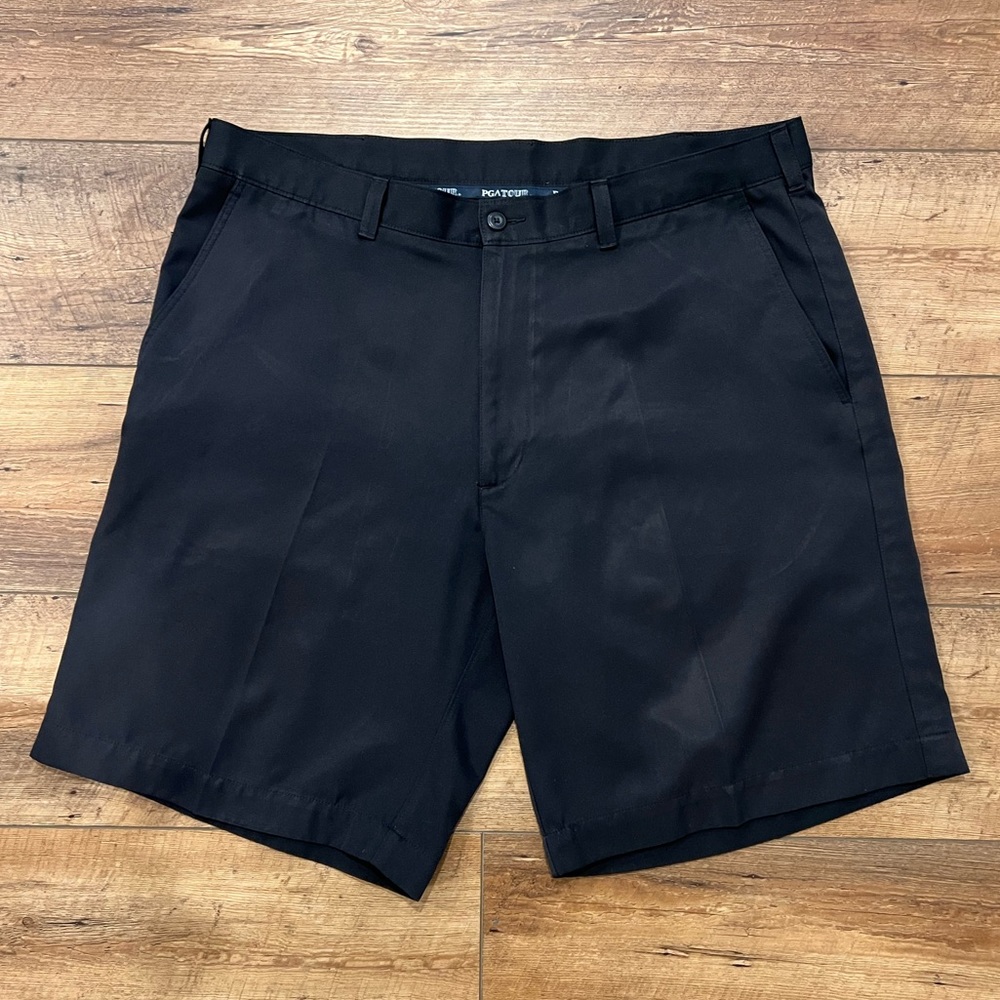 Men’s PGA Tour Golf Shorts, Size 38